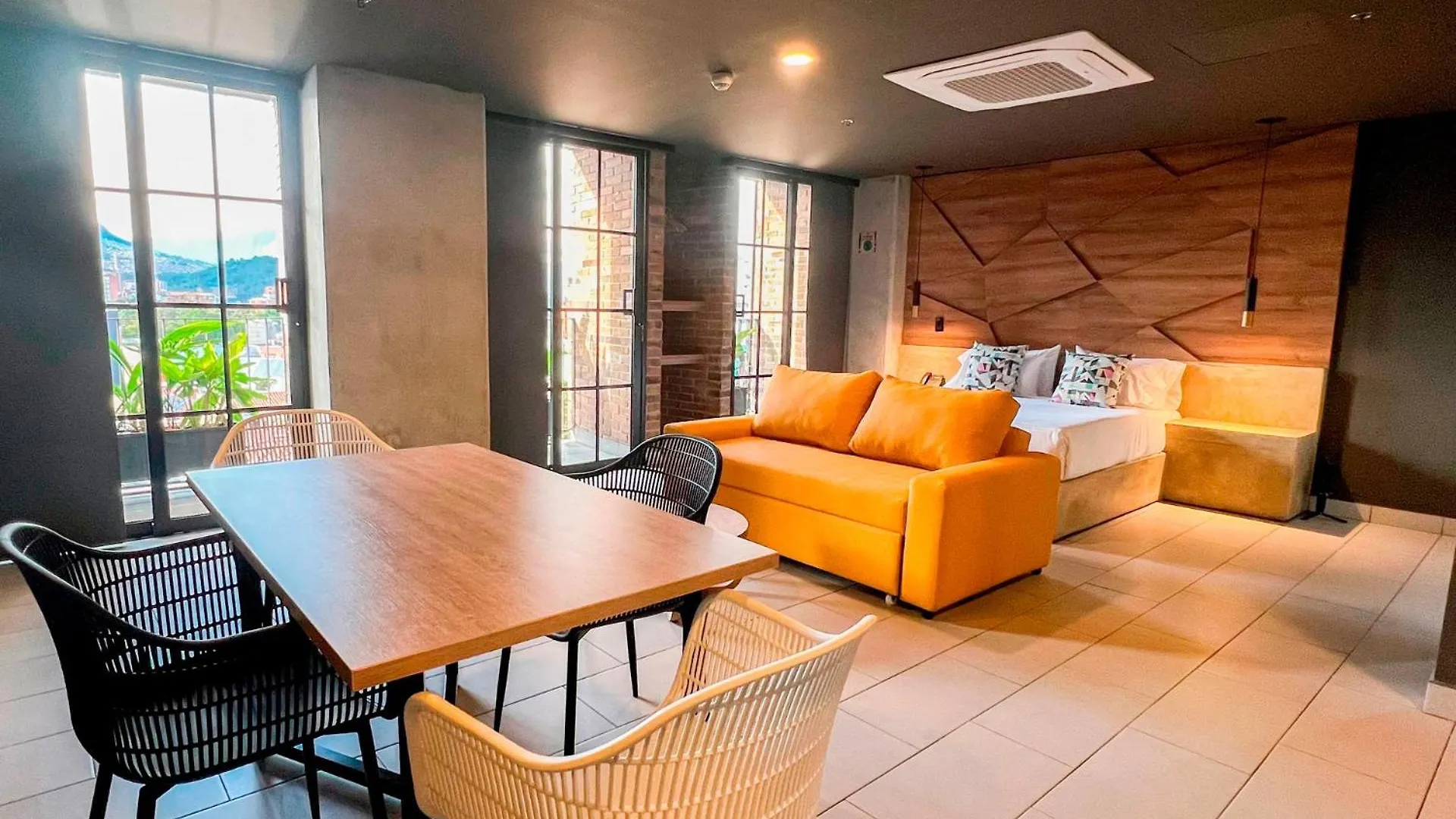 Los Patios Cool Living Medellin