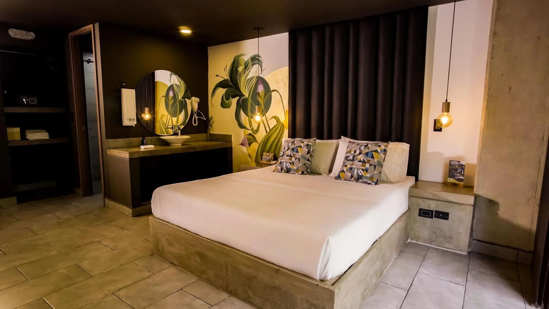 Los Patios Cool Living Medellin Hotel