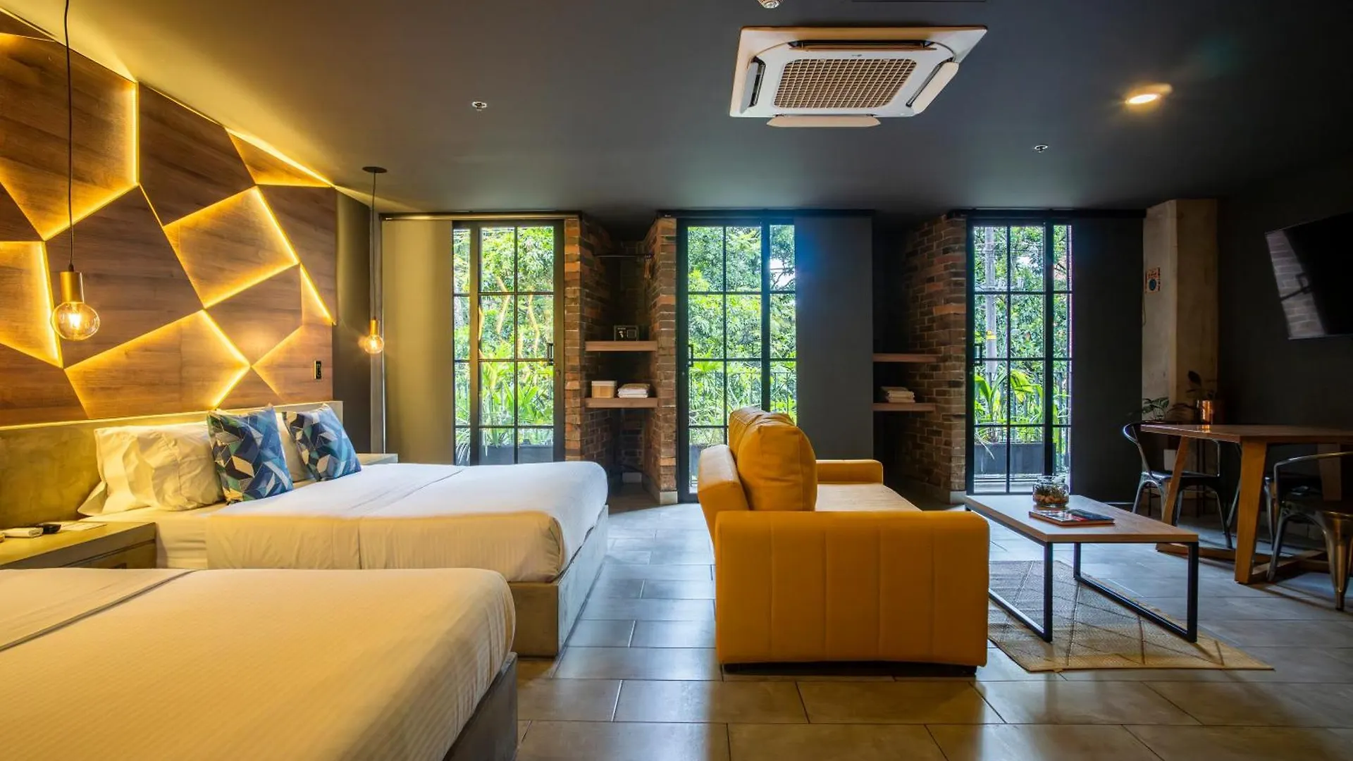 Hotel Los Patios Cool Living Medellin